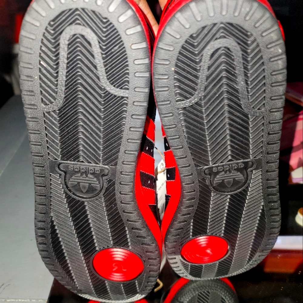 Adidas Men 7 Woman 8 or 8 1/2 Red and Black Sneakers